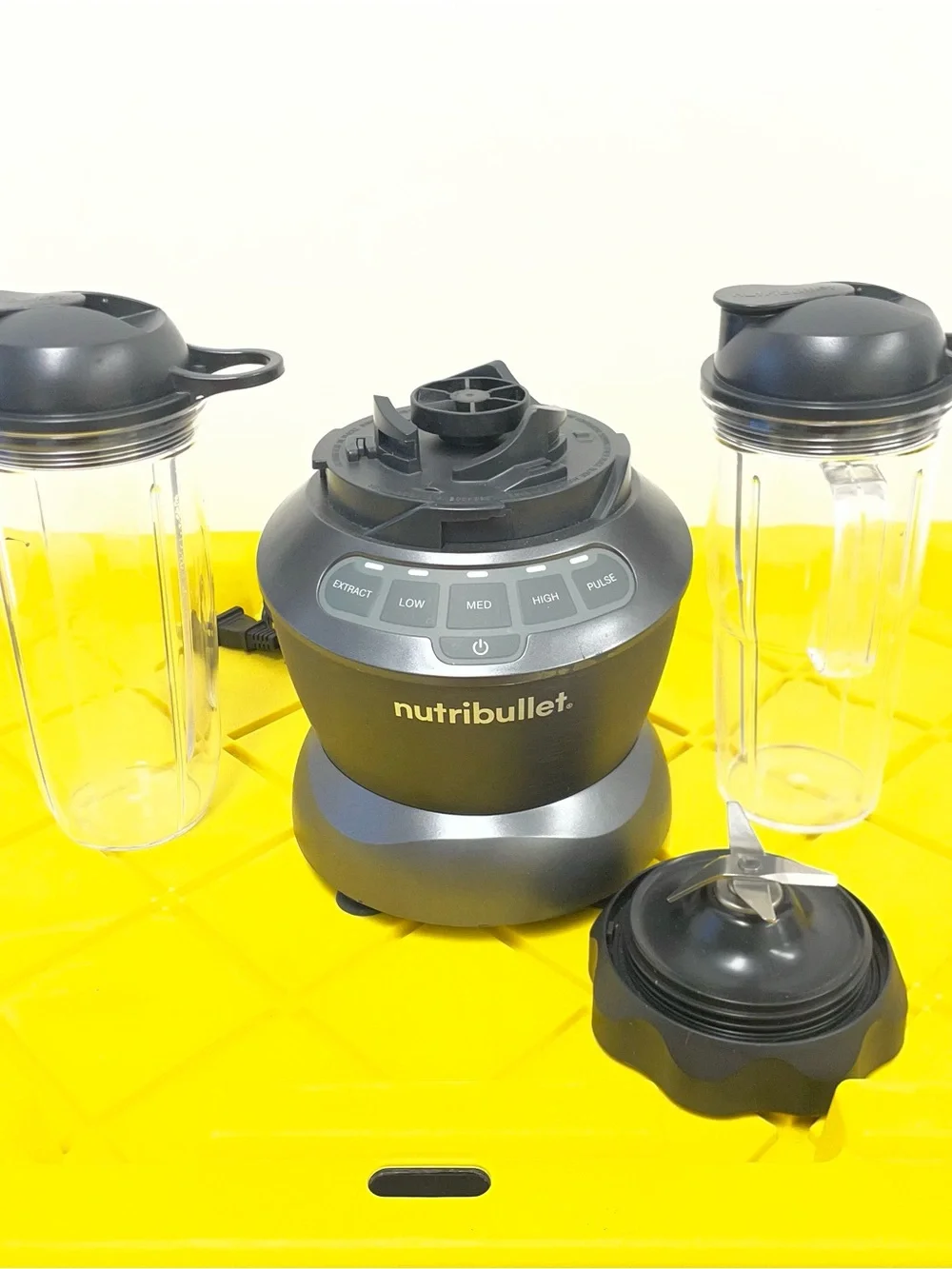 NutriBullet Full-Size Blender Combo 1200W - Dark Gray with Single Serve Cups